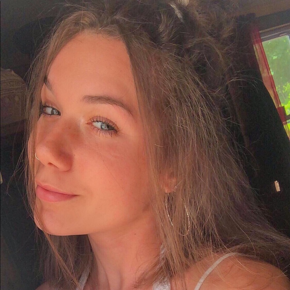 Meet your Posher, Megan